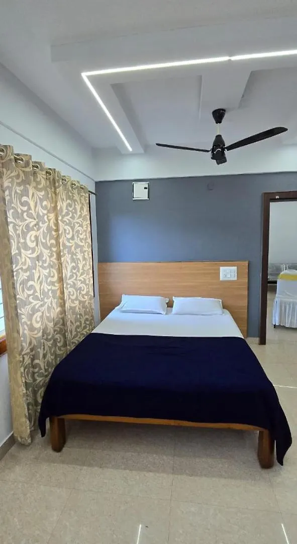 Gln Residency Pure Veg Hotel Kalvadi